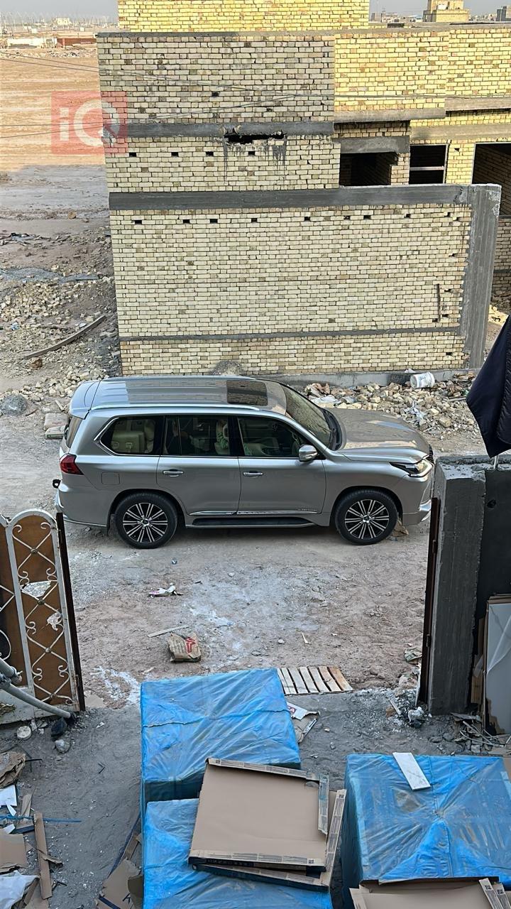 لكزس LX